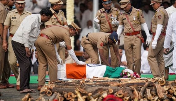 अजित पवार अंत्यसंस्कार