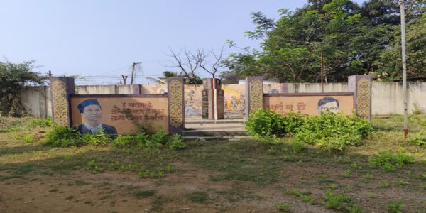 हुतात्म्यांच्या बलिदानाला हरताळ; कर्जत नगरपरिषद प्रशासन अपयशी