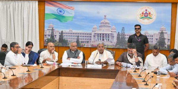 मनरेगा कमकुवत केल्याने गावांची सत्ता हिरावून घेतली जातेय : सिद्धरामय्या