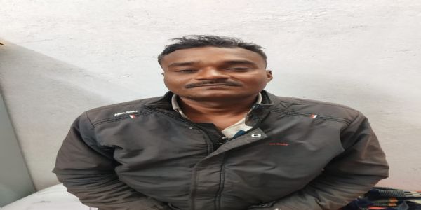 अकोला : पोलिस अधिकाऱ्यावर विनयभंगाचा गुन्हा दाखल