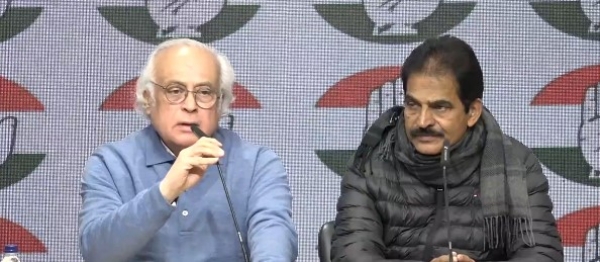 काँग्रेस सरचिटणीस केसी वेणुगोपाल आणि सरचिटणीस जयराम रमेश