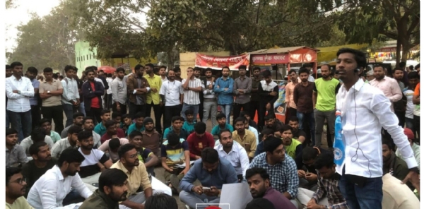 लातूरमध्ये रणशिंग! PSI वयोमर्यादा वाढीसाठी विद्यार्थ्यांचा एल्गार