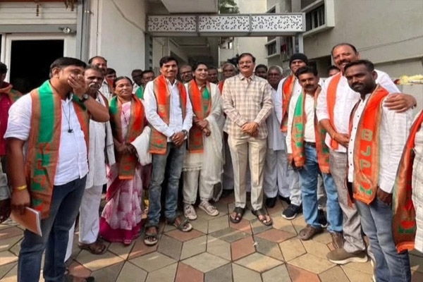 प्रहार, काँग्रेस कार्यकर्ते भाजपमध्ये आ. प्रवीण तायडे यांच्या उपस्थितीत प्रवेश