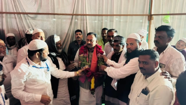 टाकळगावचा इज्तमा राष्ट्रीय एकात्मतेचे प्रतीक; सहकार मंत्री ना. बाबासाहेब पाटील यांच्याकडून शिस्तीचे आणि सलोख्याचे कौतुक