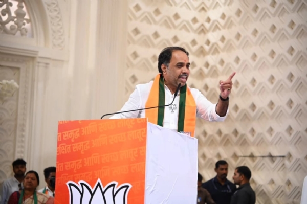 नेमकं बाहेरचे कोण ? : आ. निलंगेकर यांचा सवाल नेमकं बाहेरचे कोण ? : आ. निलंगेकर यांचा सवाल