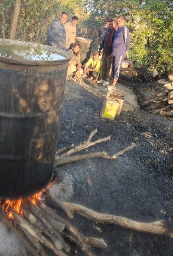 Illegal village liquor den demolished, goods worth five and a half lakhs destroyed