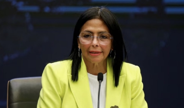 डेल्सी रॉड्रिग्ज यांनी व्हेनेझुएलाच्या अंतरिम राष्ट्रपती म्हणून घेतली शपथ