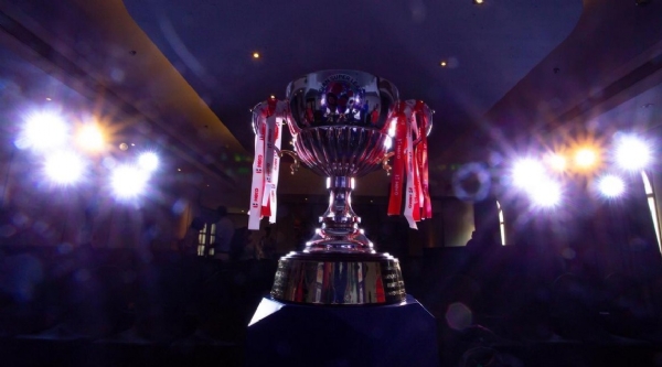 इंडियन सुपर लीग ट्रॉफी संग्रहित फोटो
