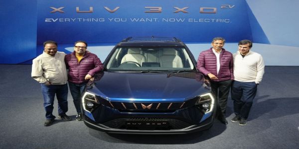 महिंद्रातर्फे XUV 3XO श्रेणीमध्ये इलेक्ट्रिक पॉवरट्रेन सादर; 13.89 लाख रु. पासून सुरुवात