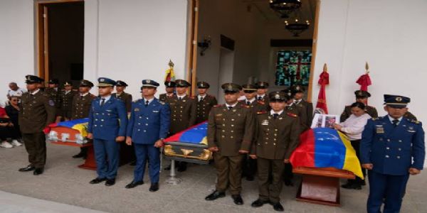 अमेरिकेच्या कारवाईत शहीद झालेल्या व्हेनेझुएलाच्या सैनिकांना भावनिक निरोप