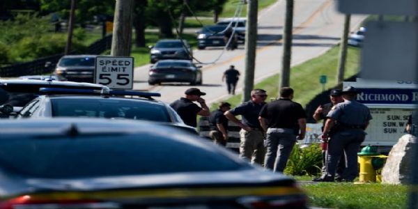 अमेरिकेतील चर्चच्या पार्किंगमध्ये गोळीबार; दोघांचा मृत्यू, ६ जखमी