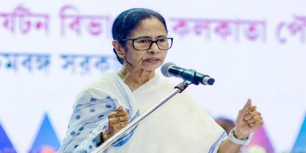 ज्ञानेश कुमार राजीनामा द्या’; ममता बॅनर्जींचा निवडणूक आयोगावर हल्लाबोल