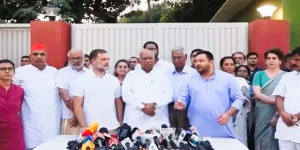 निवडणूक आयोगाविरोधात इंडी आघाडी आक्रमक