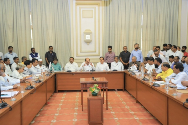 मराठा आरक्षण मंत्रिमंडळ उपसमिती बैठक मराठा आरक्षण मंत्रिमंडळ उपसमिती बैठक