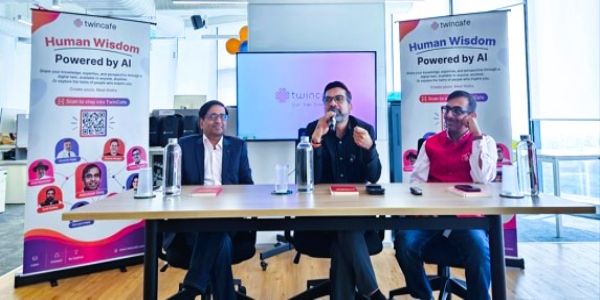 राष्ट्रीय सुरक्षा तज्ज्ञ अमित दुबे ट्विनकॅफेशी संलग्नित