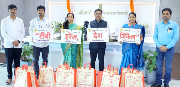 जिल्हाधिकारी डॉ भारत बास्टेवाड