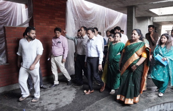 Guardian Minister Girish Mahajan