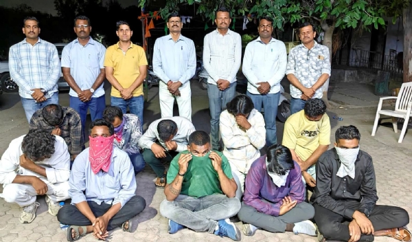 पोलीस कारवाई पोलीस कारवाई