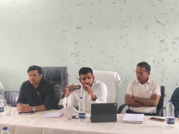 जिल्हाधिकारी विवेक जॉन्सन जिल्हाधिकारी विवेक जॉन्सन