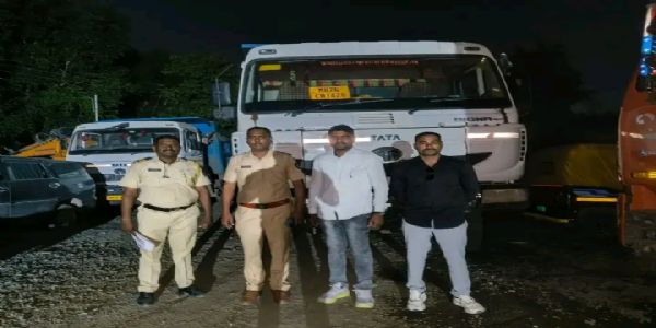 नांदेडमध्ये रेती तस्करीचा भंडाफोड ; ४५.२५ लाखांचा मुद्देमाल जप्त