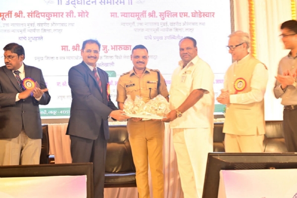 पोलीस अधिक्षक अमोल तांबे