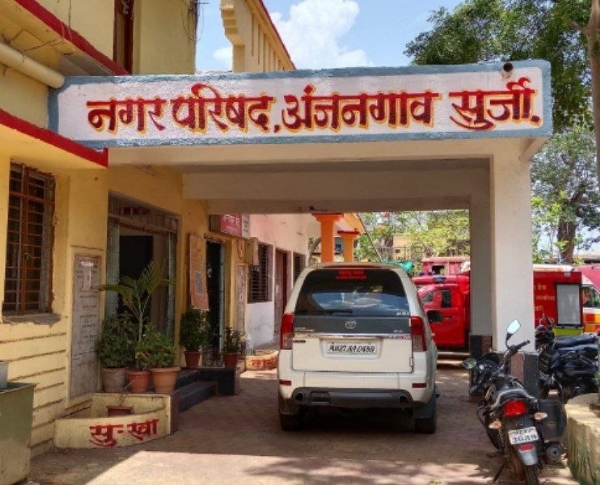 नगराध्यक्षांचा प्रभाग क्रमांक २ बनला घाणीचे आगार