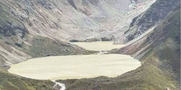 भूतानमध्ये हिमनदी तलावाचा बांध फुटला; पश्चिम बंगाल आणि आसाममध्ये सतर्कतेचा इशारा