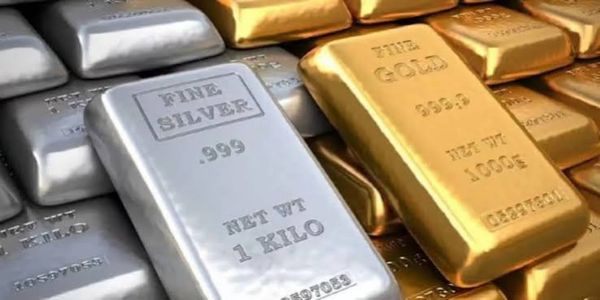 सराफा बाजारात सोन्या चांदीच्या दरात घसरण
