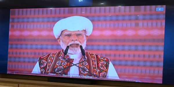 शेतकऱ्यांचे उत्पन्न वाढविण्यासाठी विज्ञान-तंत्रज्ञानासह सर्वांगीण उपायांना प्राधान्य - प्रधानमंत्री