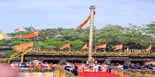 गोदातीरावर सिंहस्थाचा शंखनाद; राष्ट्रपतींच्या हस्ते धर्मध्वजारोहण!