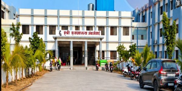 अंबाजोगाई स्त्री रुग्णालयाची आरोग्यसेवेत गरुडझेप; सप्टेंबर महिन्यात वाढली रुग्णसंख्या