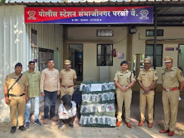 पोलीस कारवाई