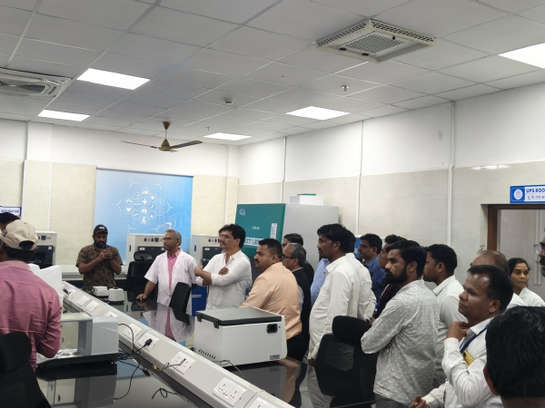 अहेरी रुग्णालयाला भेट व पाहणी