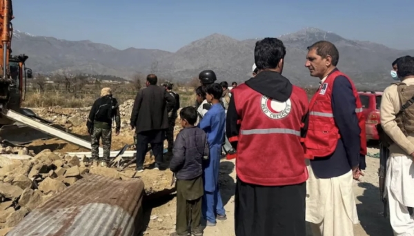 पाकिस्तानमध्ये पोलिस ठाणे आणि कस्टम कार्यालयावर हल्ला; दोघांचा मृत्यू पाकिस्तानमध्ये पोलिस ठाणे आणि कस्टम कार्यालयावर हल्ला; दोघांचा मृत्यू