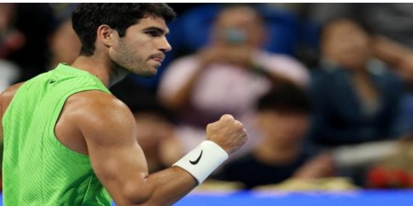 कतार ओपन टेनिस : कार्लोस अल्कारज आणि यानिक सिनरचा उपांत्यपूर्व फेरीत प्रवेश