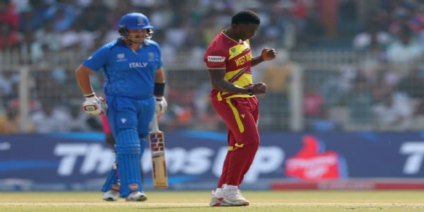टी-20 विश्वचषक : वेस्ट इंडिजचा संघ इटलीला पराभूत करत ग्रुप स्टेजमध्ये अपराजित