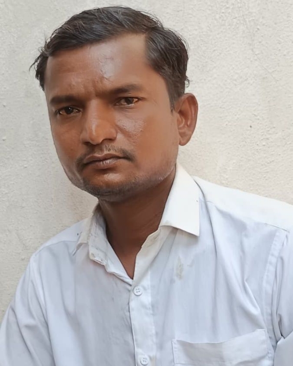 नापिकी व बँकेच्या कर्जाला कंटाळून शेतकरी आत्महत्या