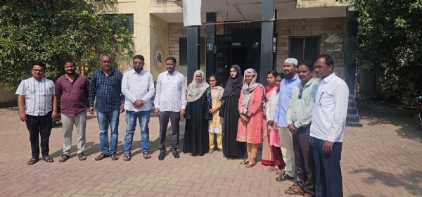 इनायत नगर येथील आरोग्य वर्धिनी केंद्राची महापौर सय्यद इकबाल यांची पाहणी