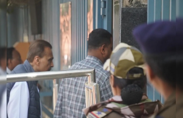 अनिल अंबानी मनी लाँड्रिंग प्रकरणात चौकशीसाठी ईडीसमोर हजर