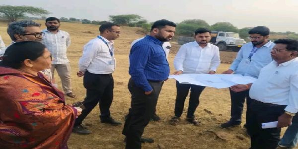 केज तालुक्यातील विविध ठिकाणी शासकीय व विकासात्मक कामांचा सखोल आढावा