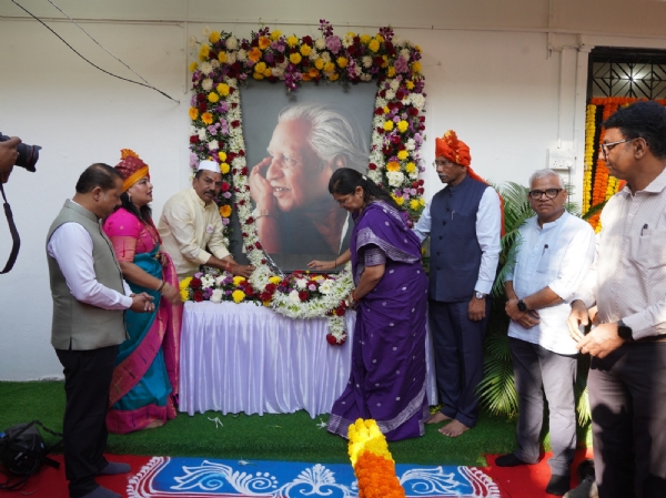 कुसुमाग्रज