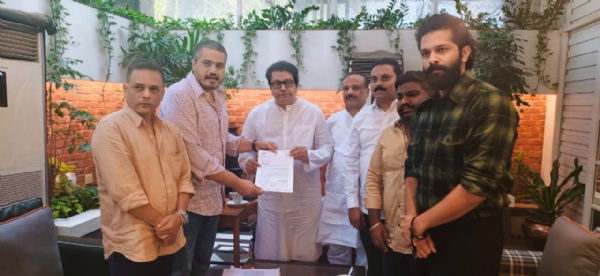 Rohit Pawar meets Raj Thackeray