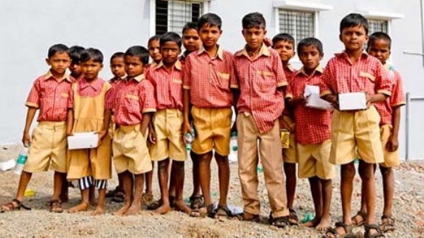 पटसंख्येअभावी तिवसा तालुक्यातील १६ शाळांवर बंदची टांगती तलवार पटसंख्येअभावी तिवसा तालुक्यातील १६ शाळांवर बंदची टांगती तलवार