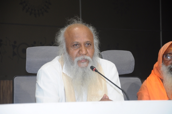 धर्मगुरु प.पु. बाबूसिंगजी महाराज धर्मगुरु प.पु. बाबूसिंगजी महाराज