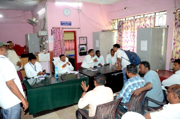 उपमहापौर गणेश देशमुख यांची प्रभाग समिती ‘अ’ कार्यालयास भेट; कामकाजाचा आढावा