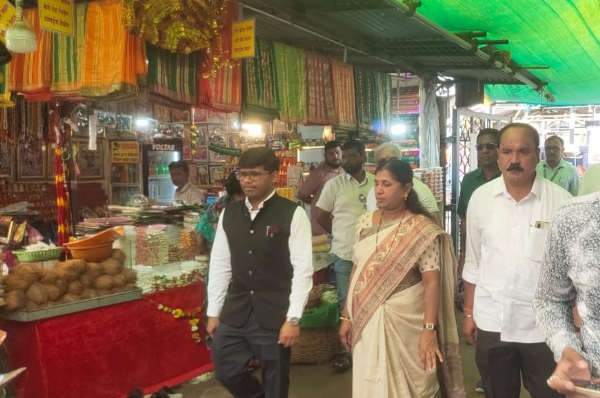 महाकाली यात्रा नियोजनाबाबत महापौरांनी घेतला आढावा