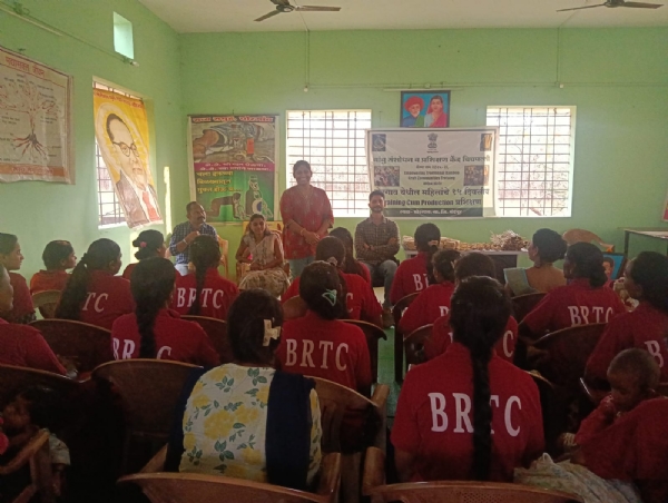 चंद्रपूर : चोरगाव येथे १५ दिवसीय बांबू क्राफ्ट प्रशिक्षण शिबिराचा समारोप