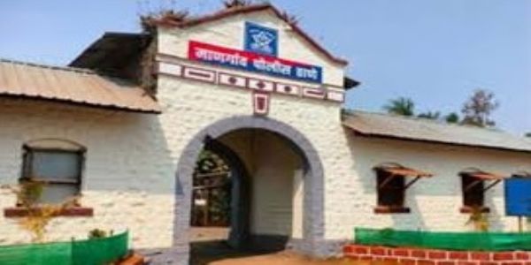 निवडणूक ड्युटीवरील एसएसटी पथकाच्या बॅरिकेटला स्कुटीची धडक; गुन्हा दाखल