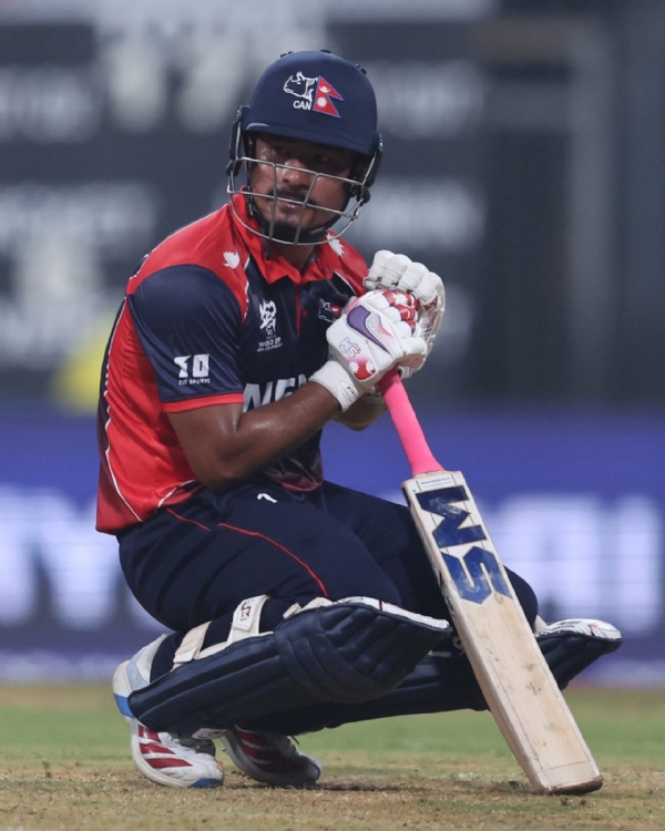 चित्तथरारक लढतीत इंग्लंडची नेपाळवर 4 धावांनी मात