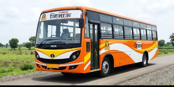 एसटीच्या नव्या बसेसचे 